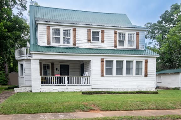 Steel City Retreat | Minutes to Downtown B'ham - Image 1